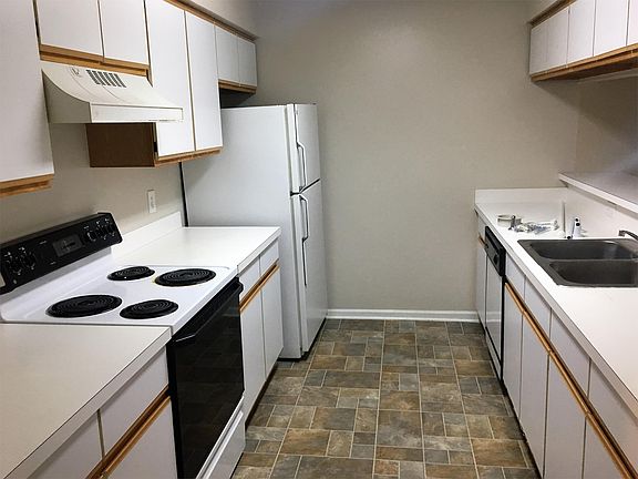 4th image of 1781 Weatherstone Dr