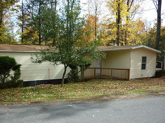 House with front deck