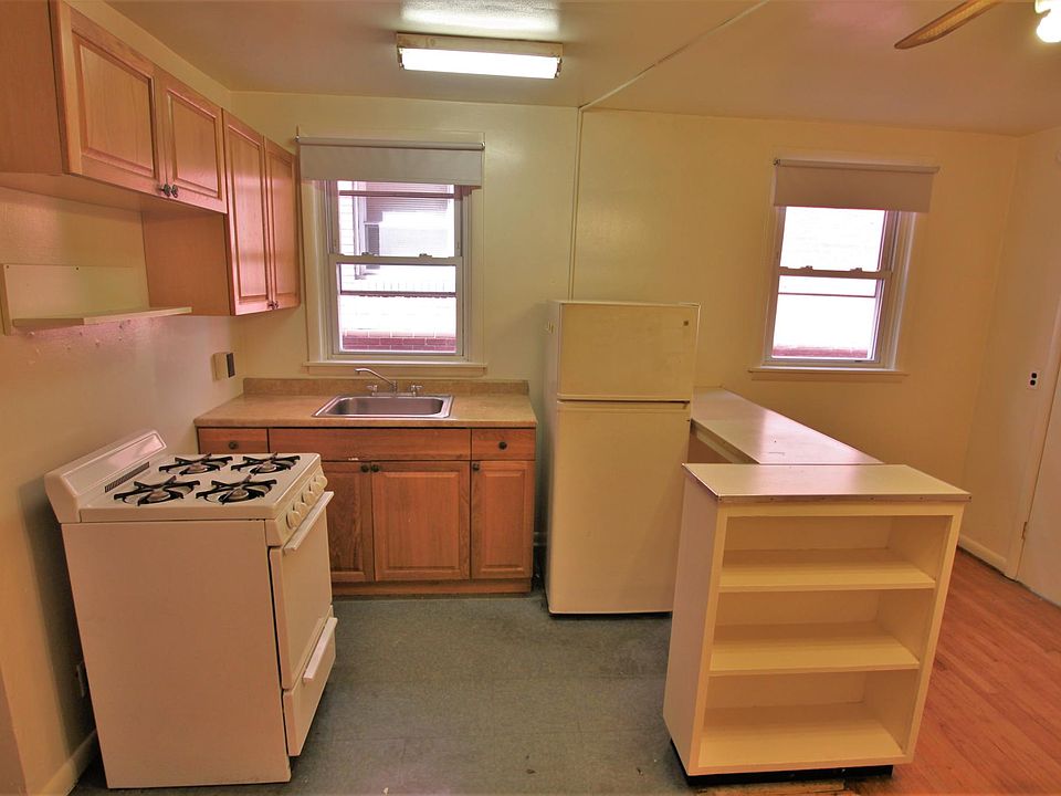 2nd image of 125 N 21st St