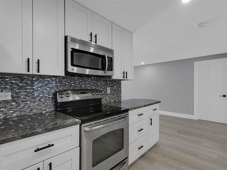 4645 Hunter Ridge Dr — Photo 24