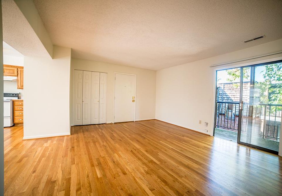1st image of 4010 Oak St APT 5