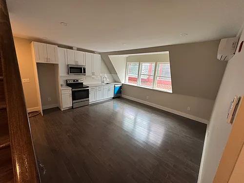 4707 Chester Ave #5 Photo 1 4707 Chester Ave #5 Photo 1