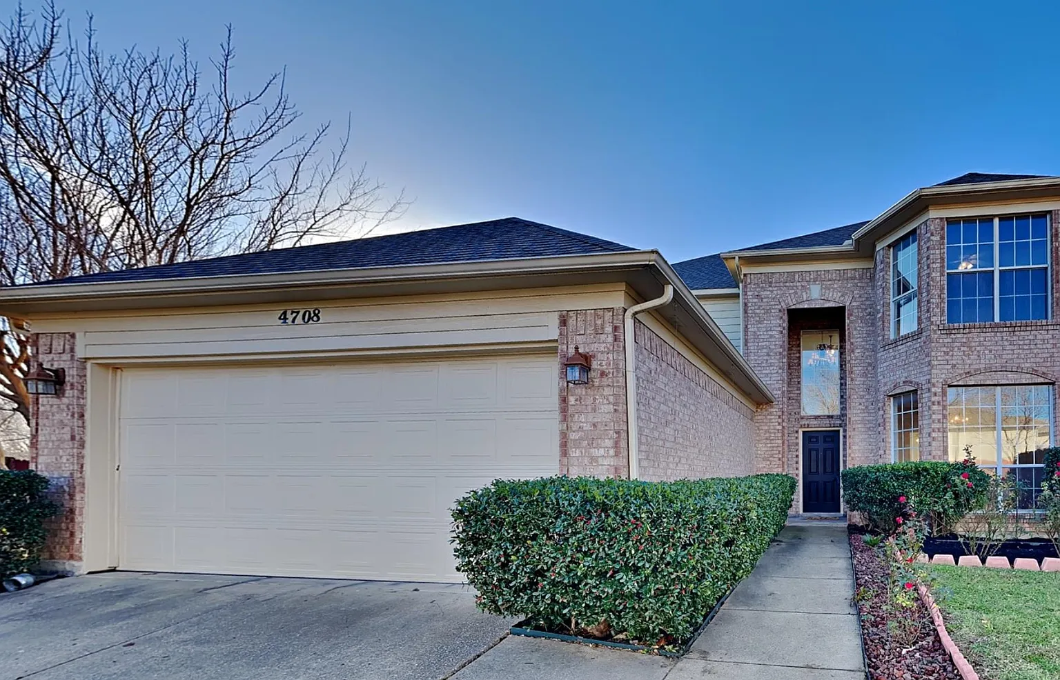 4 bed, 2654 sqft, $2,995 — Photo 1