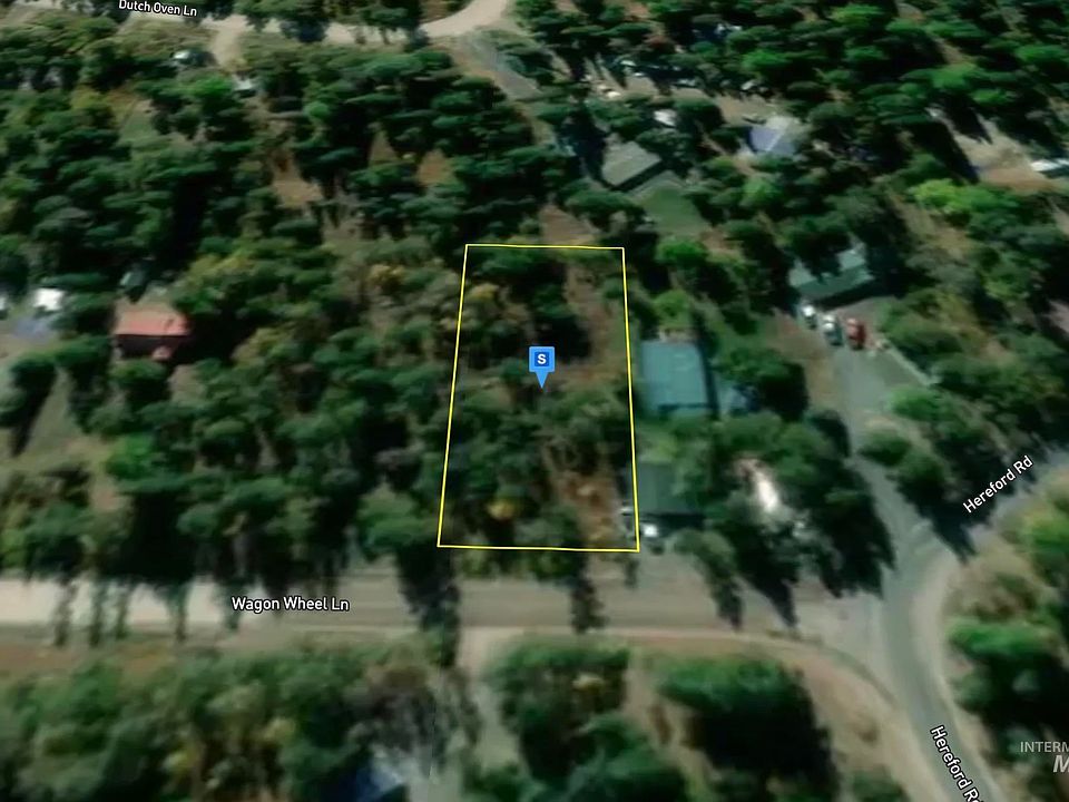 2nd image of 203 Wagon Wheel Ln