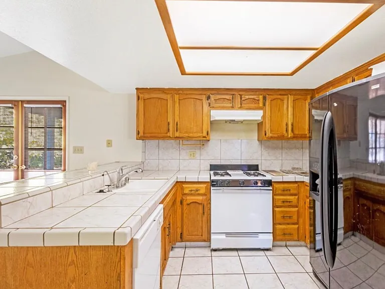 13228 Lynett Ct — Photo 4