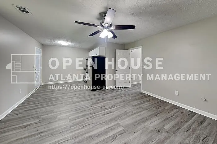 658 Castlebrooke Way SE — Photo 4
