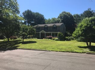 19 Rodsfield Ct, Huntington, NY 11743