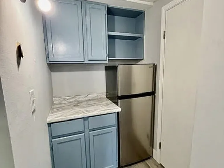 9211 S Laflin St #1 — Photo 1