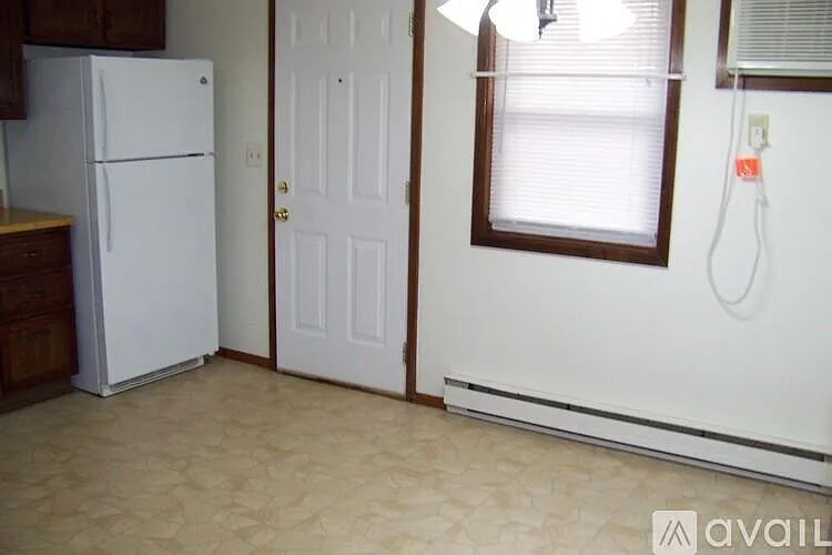 2 bed, 1.0 bath, 1100 sqft, $750 — Photo 4