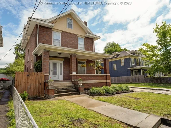 1526 Lee St E, Charleston, WV 25311