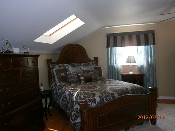 2nd image of 2752 Horseshoe Blvd