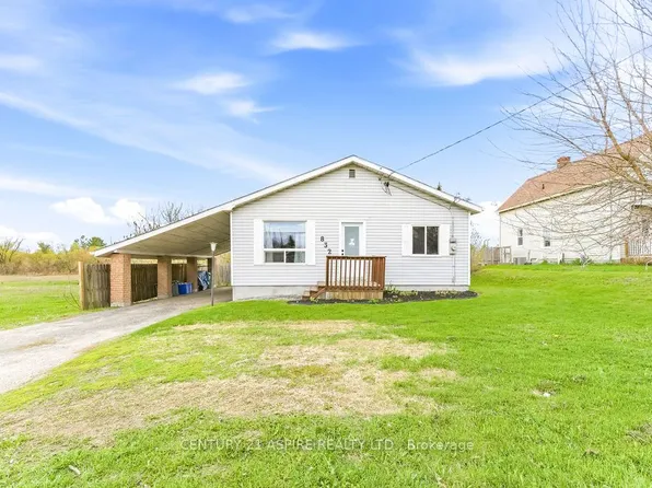 832 River Rd, Pembroke, ON K8A 1A7