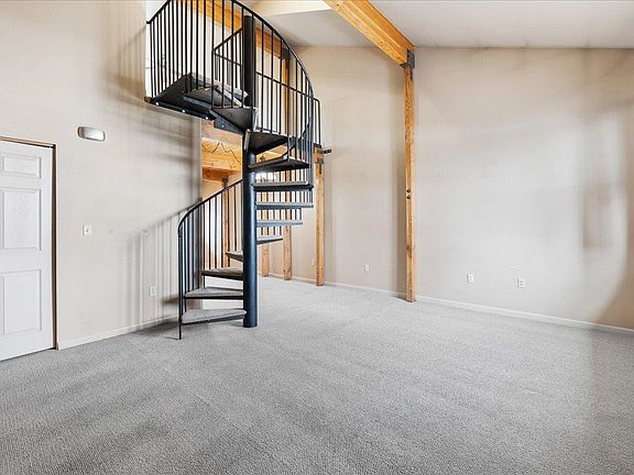 2nd image of 825 28th Ave APT 5
