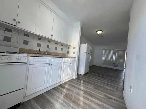 3520 NW 79th St, Miami, FL