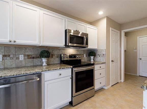 3rd image of 5123 Ivycrest Trl