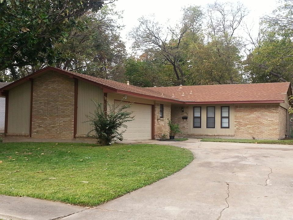 1st image of 623 Cove Hollow Dr