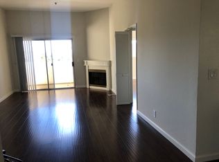 11925 Riverside Dr #47, Valley Village, CA 91607