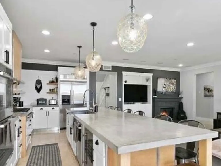 15 Via Elda — Photo 3