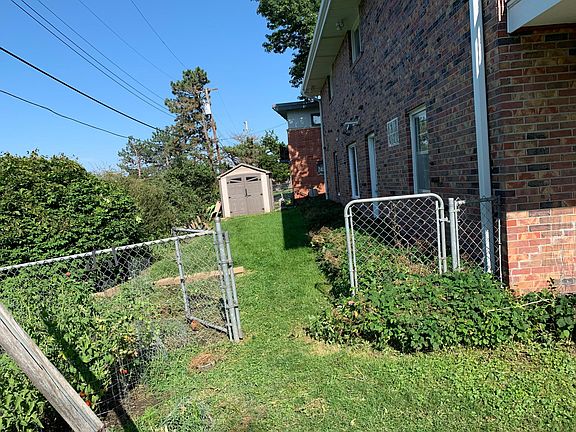 2nd image of 4612 Eden Cir #1