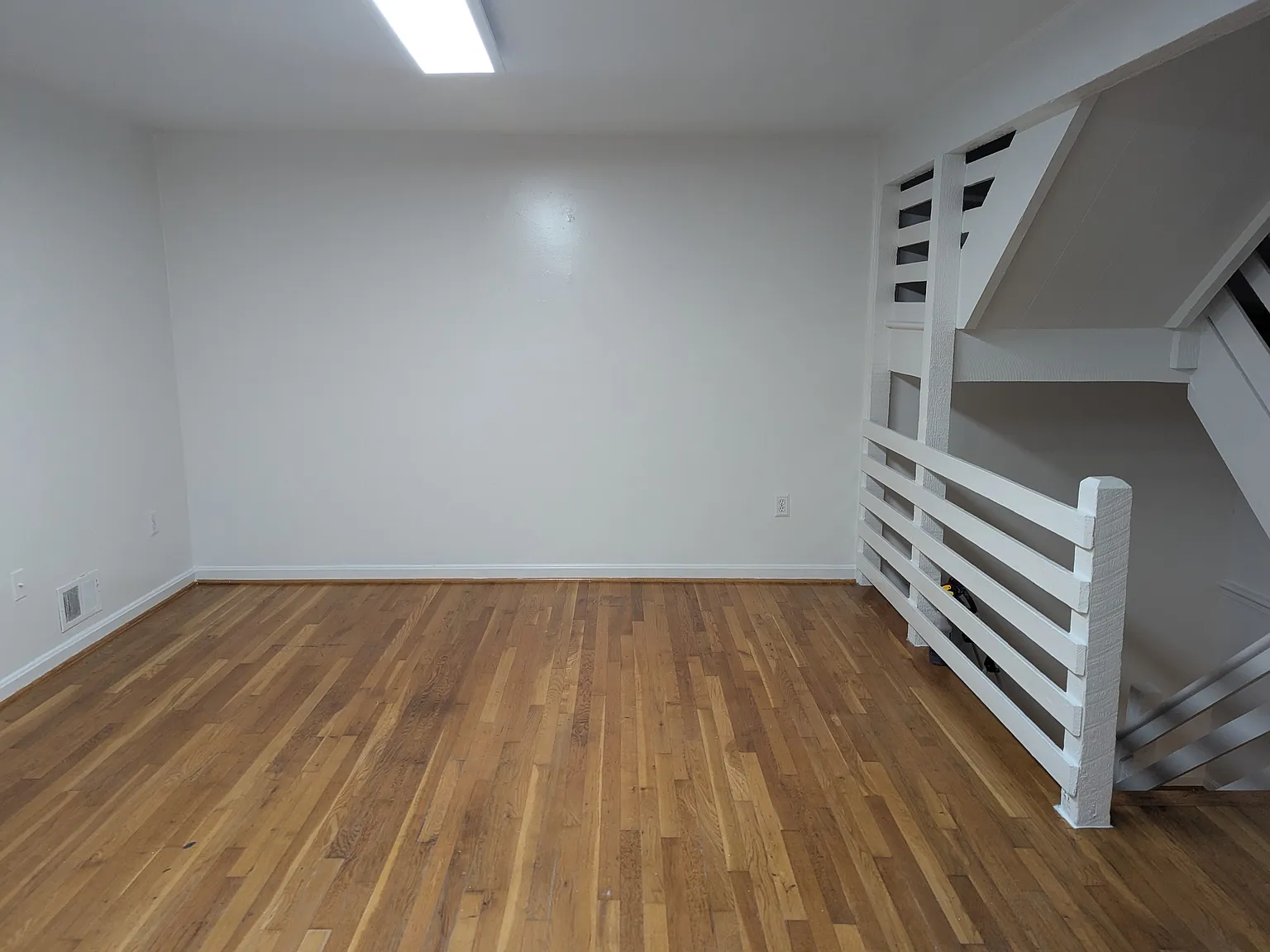 1421 Deerfield Ln — Photo 3