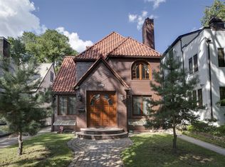 7143 Ingram St, Forest Hills, NY 11375