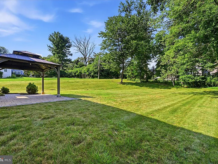 17 Lizbeth Ln — Photo 41