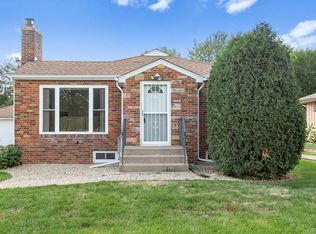 1979 Greenbrier St N, Maplewood, MN 55117