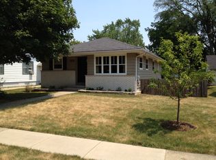 1030 Somonauk St, Sycamore, IL 60178