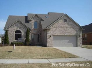 53416 Crawford Dr, Chesterfield, MI 48051