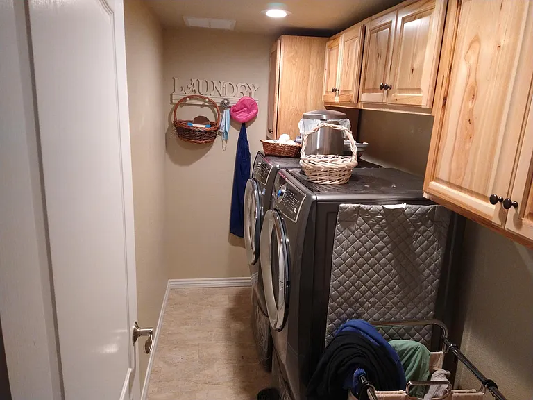 2331 Ledgewood Dr — Photo 27