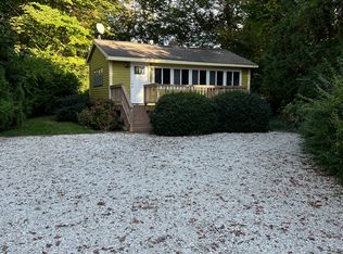 2 Wales Dr, Bristol, RI 02809