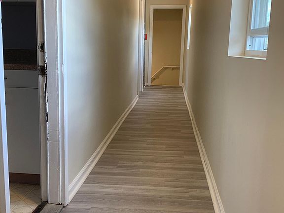 4th image of 2009 Smith St APT E