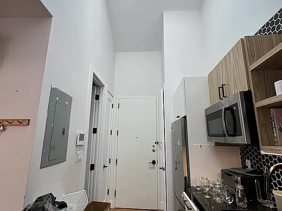 4th image of 310 Saint Nicholas Ave #4A