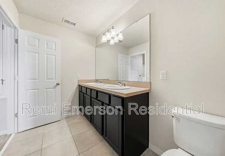 1096 Pavia Dr — Photo 18