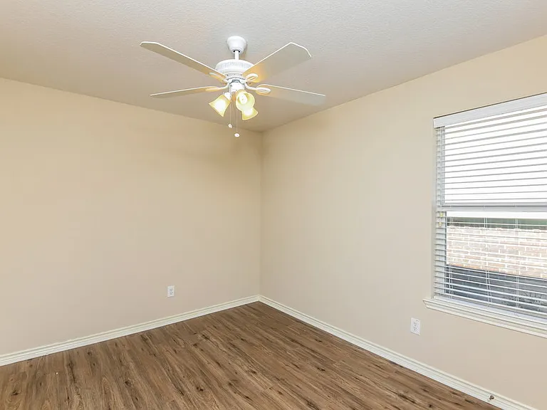 3912 Big Thicket Dr — Photo 12