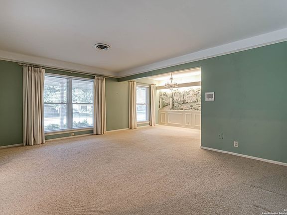 4th image of 2911 BELVOIR DR
