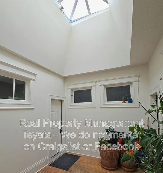 1053 N State St #203 — Photo 3