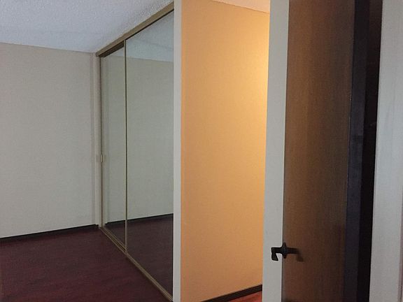 4th image of 2200 Woodside Ln Unit 3