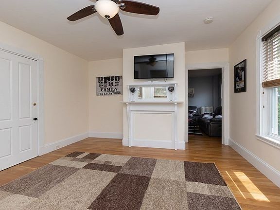 5th image of 158 Neponset Ave #1