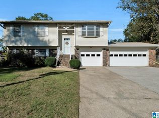 3035 Kathy Ln, Fultondale, AL 35068