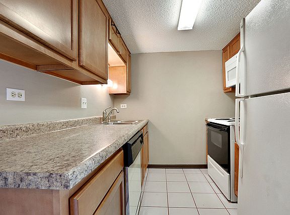 5th image of 7305 Tiffany Dr APT 2A