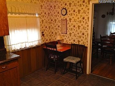3rd image of 18008 Hiller Ave