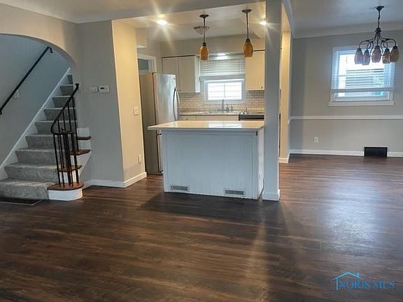 4th image of 3106 Muirfield Ave