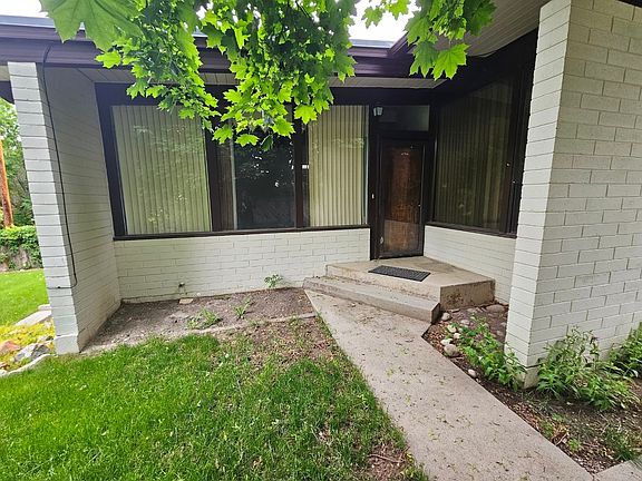 3rd image of 3370 S Pioneer St #B