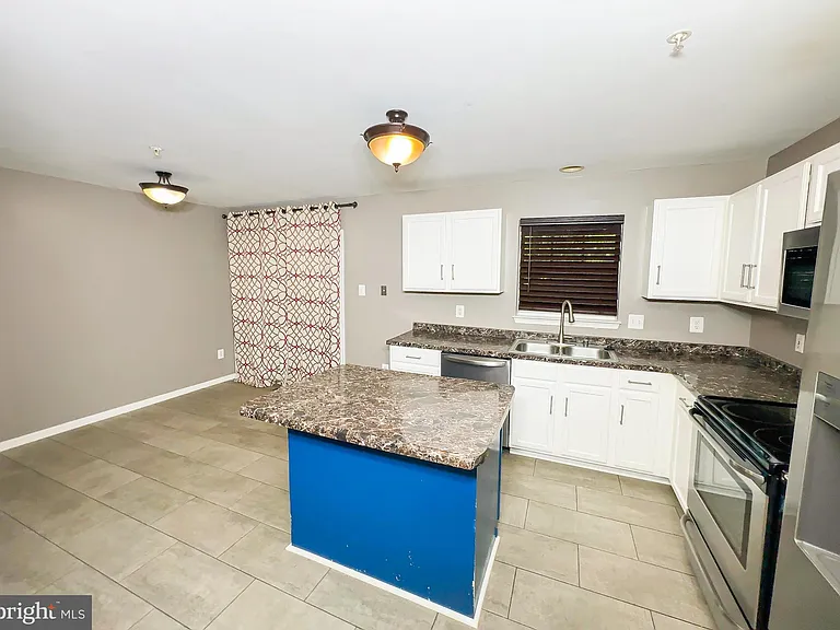 4826 Buxton Cir — Photo 7