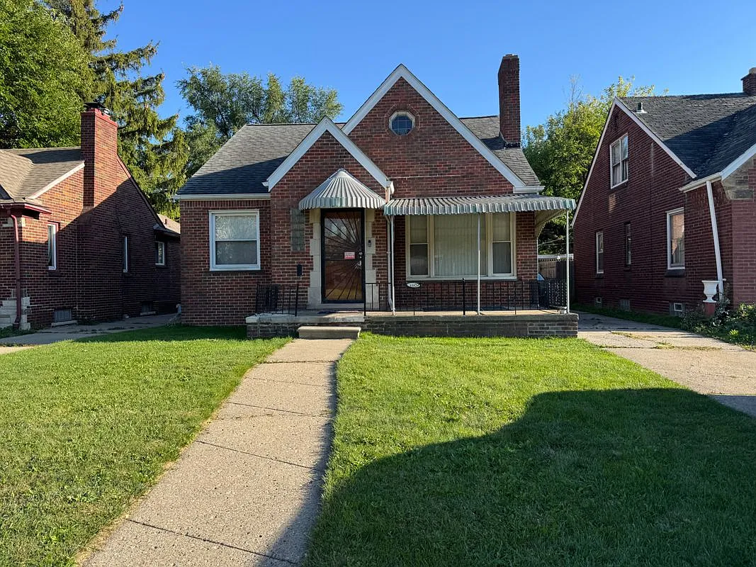 3 bed, 2.0 bath, 1395 sqft, $1,250 — Photo 1