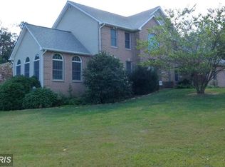 2270 Cherokee Dr, Westminster, MD 21157