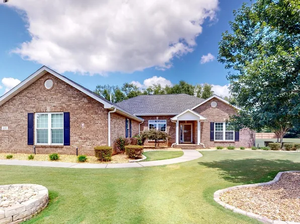 221 Williston Dr, Huntsville, AL 35806