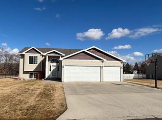506 21st Ave NE #58401, Jamestown, ND 58401