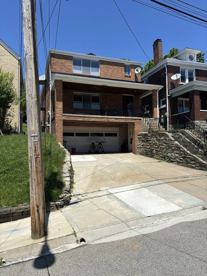 114 Van Wyck Avenue — Photo 3